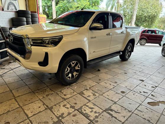 TOYOTA HILUX 2.8 SRX 4X4 CD 16V DIESEL 4P AUTOMÁTICO